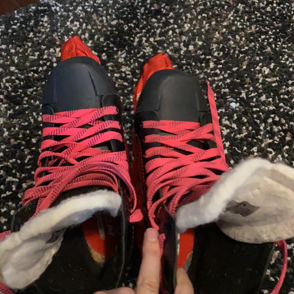 Kids ccm skates - Picture 2 of 4
